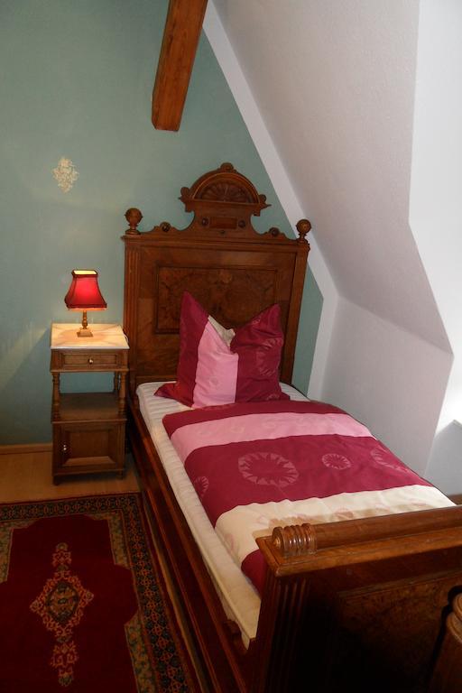 Villa Biso Solingen Rum bild