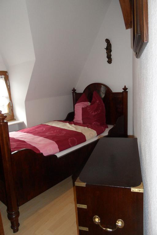 Villa Biso Solingen Rum bild
