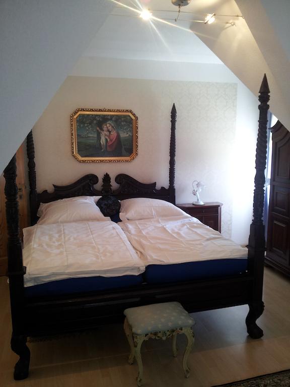 Villa Biso Solingen Rum bild
